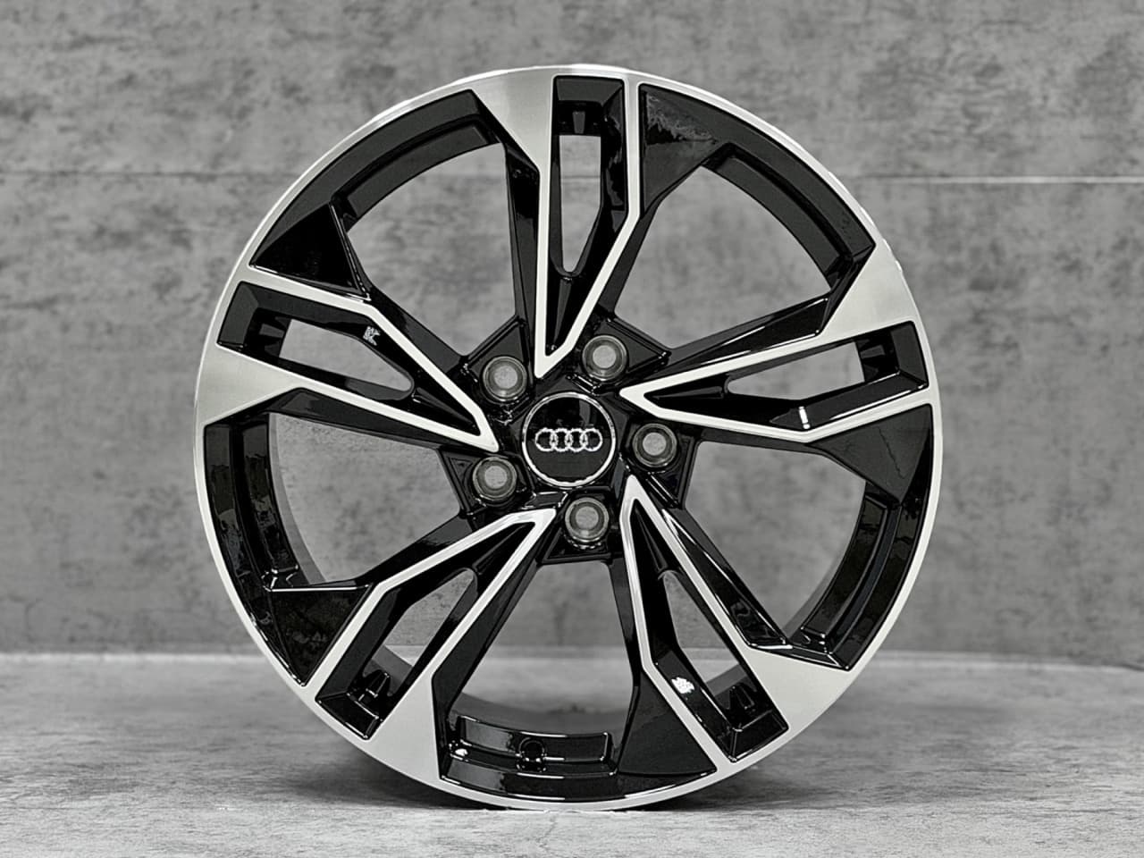 Audi Audi 17