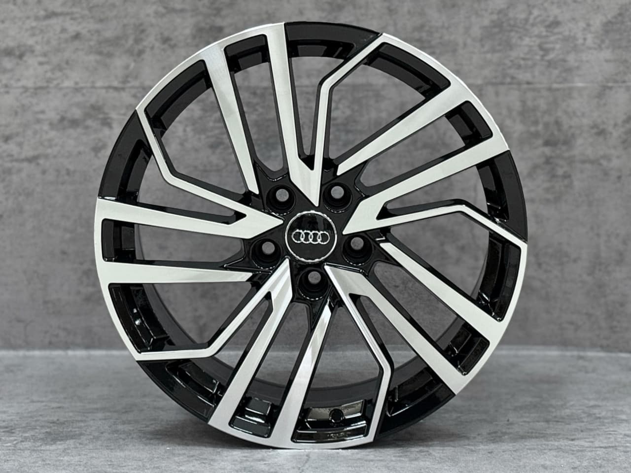Audi Audi 18