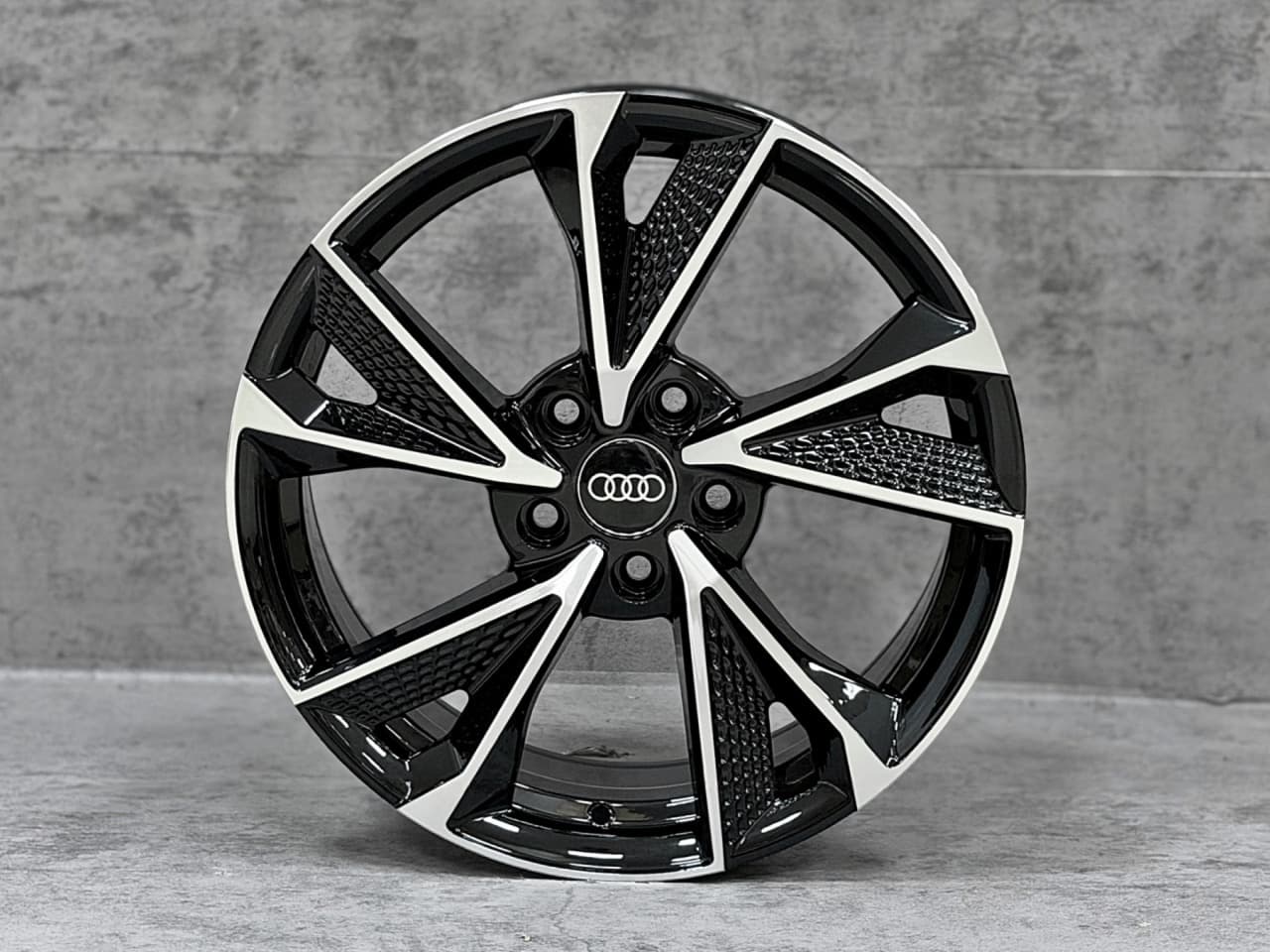 Audi Audi 17 RS7