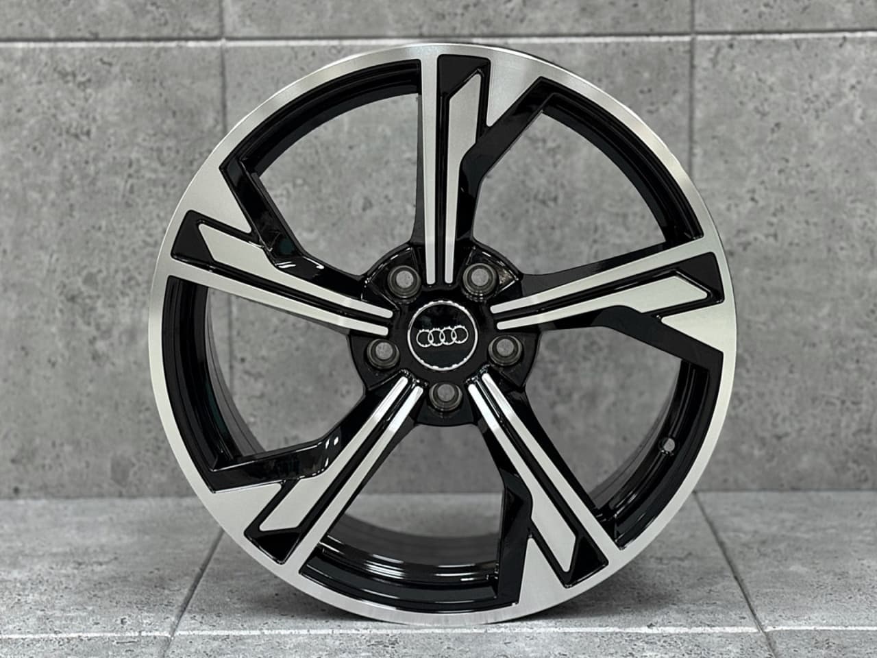 Audi Audi 18 RS