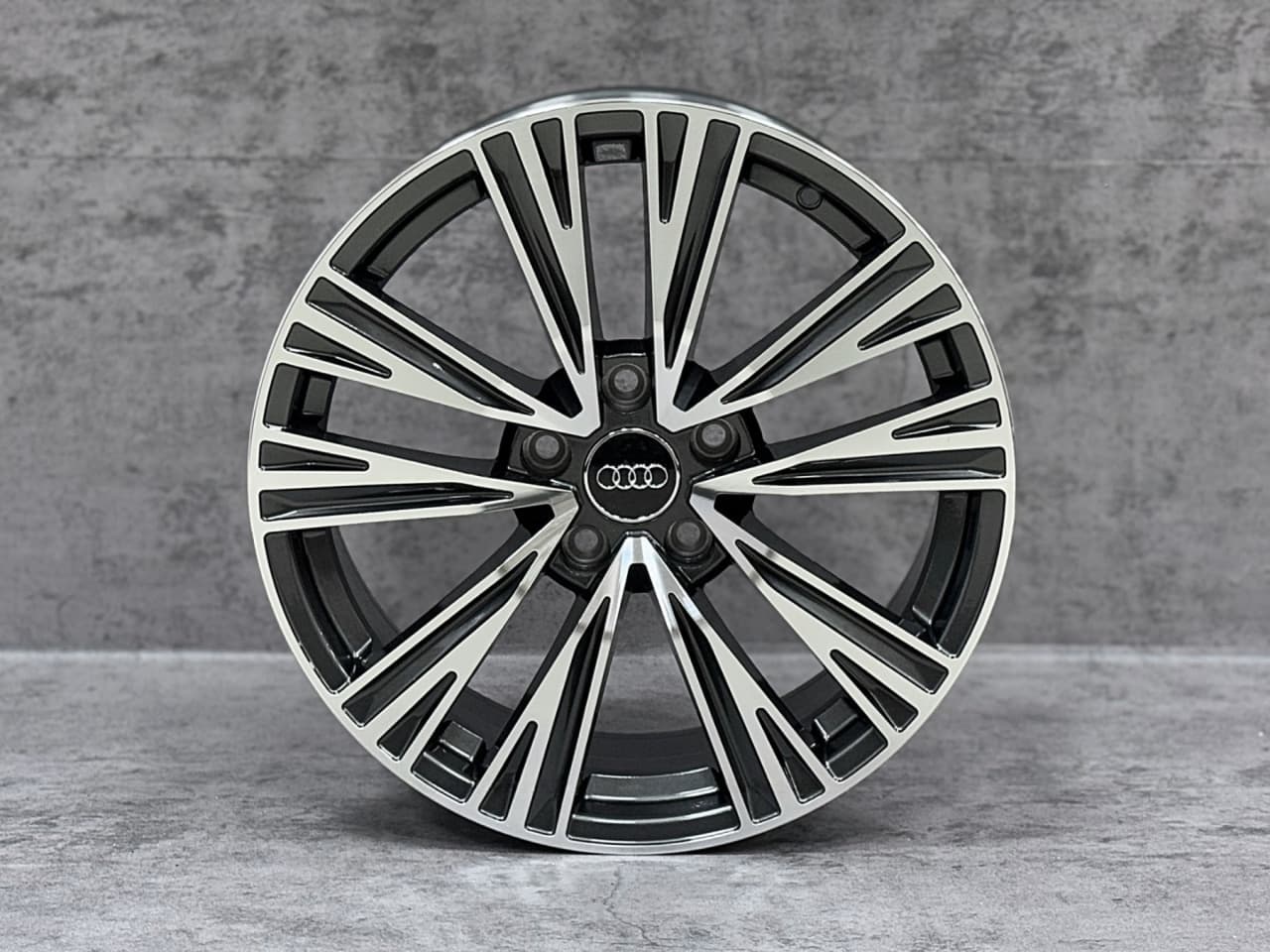 Audi Audi 17 S Line