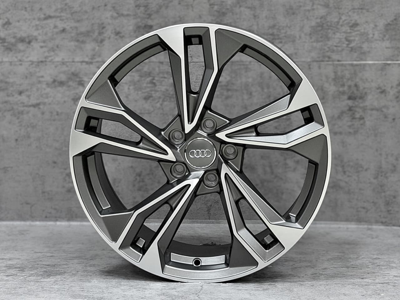 Audi Audi 18