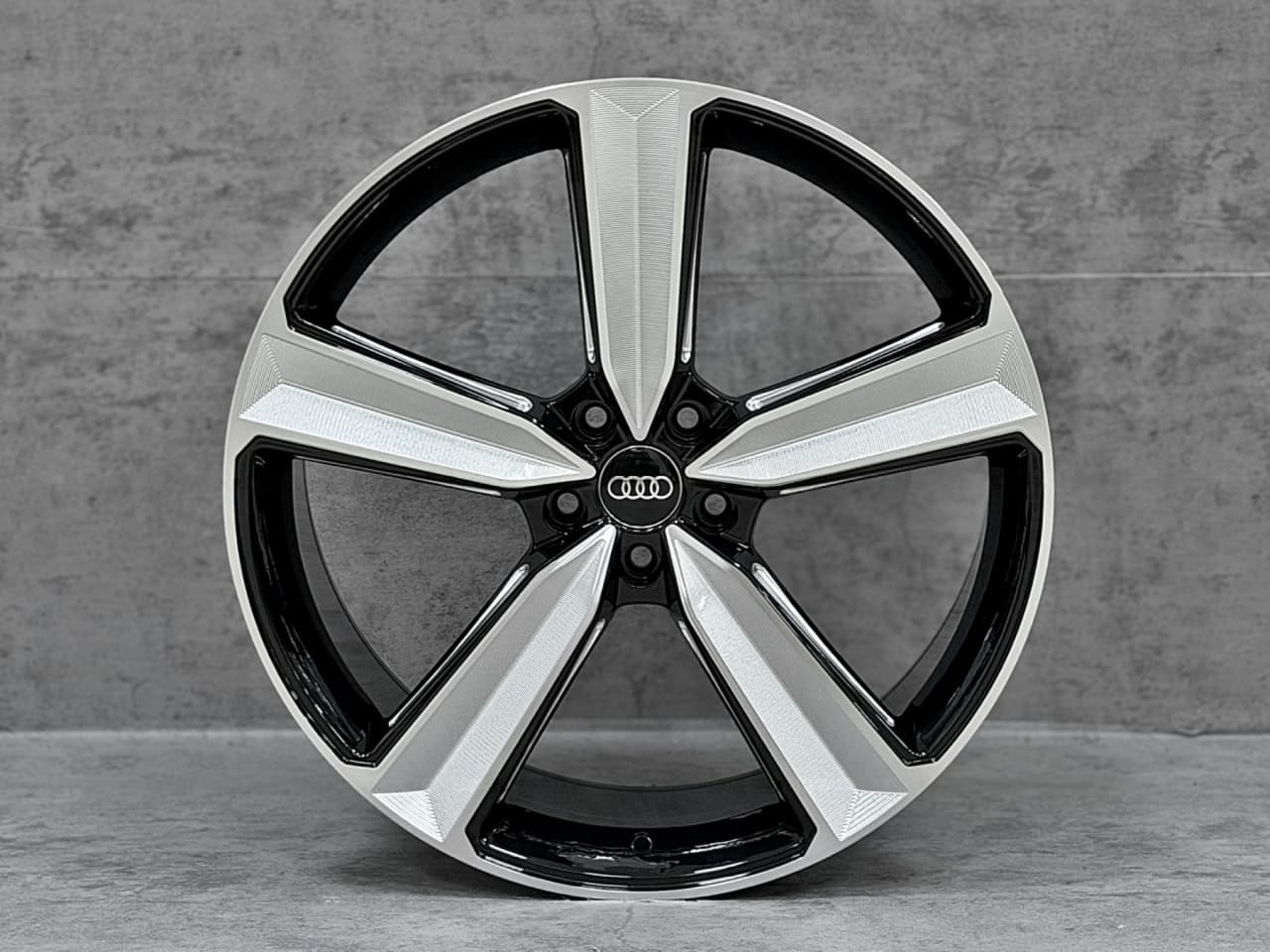 Audi Audi 21 RS Miling