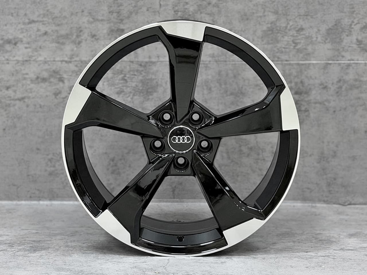Audi Audi 19 Rotor S-Line